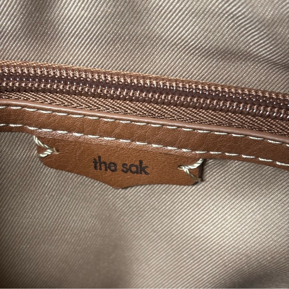 The Sak Iris Leather Crossbody Bag - Picture 7 of 9